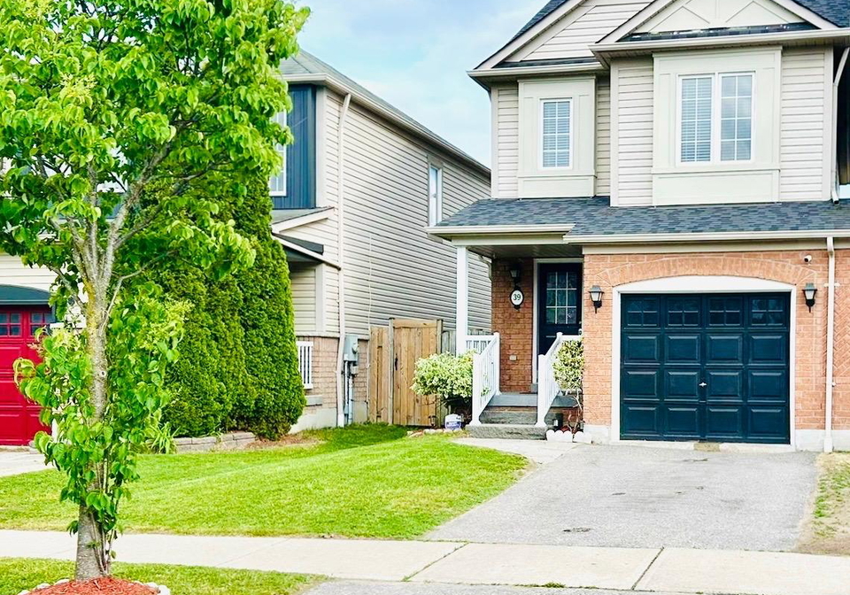 39-robideau-place-whitby-ontario-e13414166