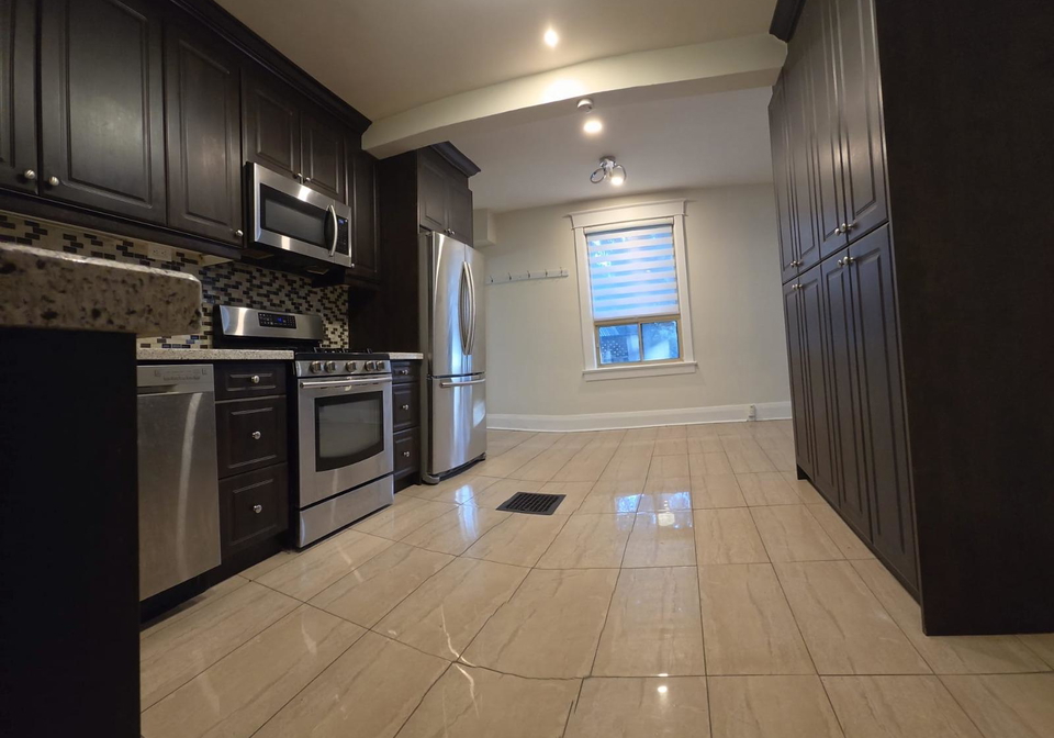 39-dunkirk-road-east-york-ontario-e13415810