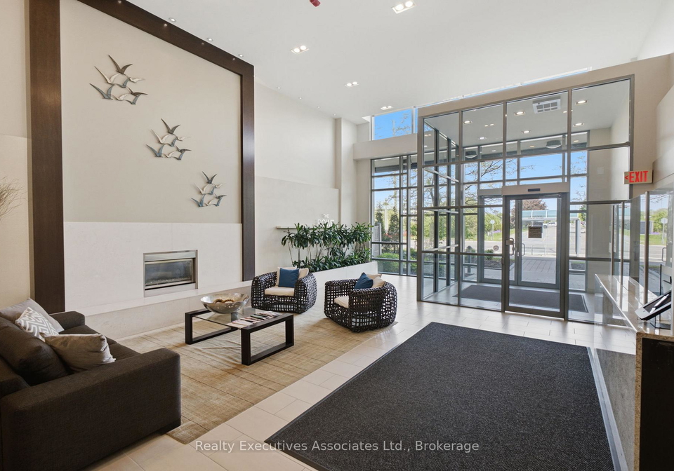 1600-charles-street-whitby-ontario-e13417342