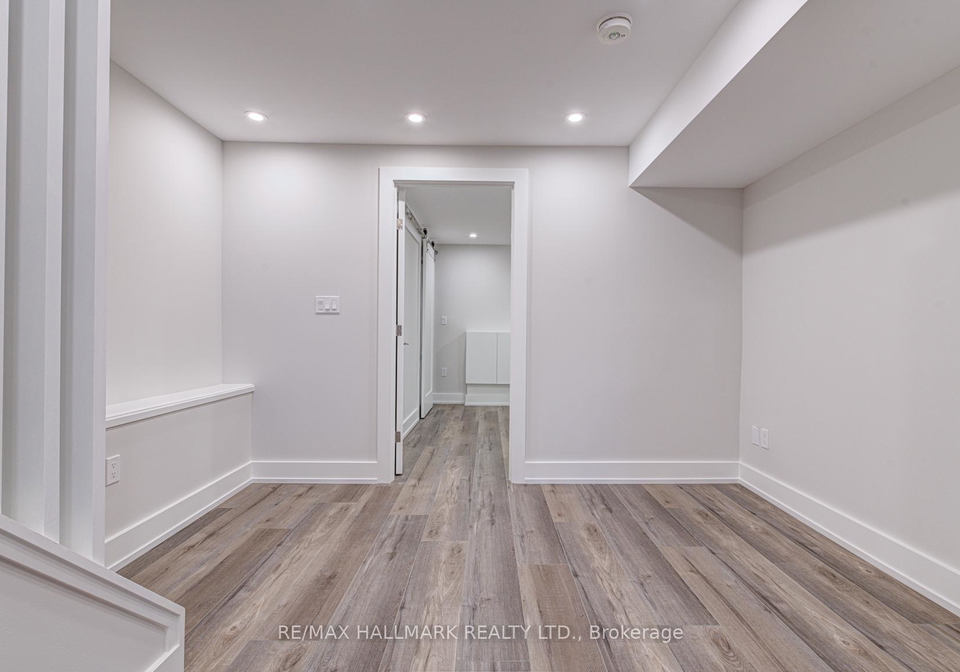 924-broadview-avenue-east-york-ontario-e13417562