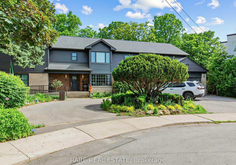 2-leander-court-east-york-ontario-e13418458