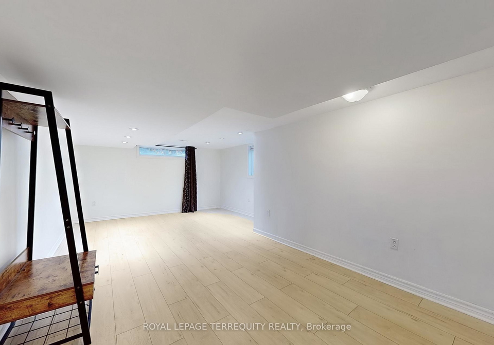 246-elizabeth-street-oshawa-ontario-e13418906