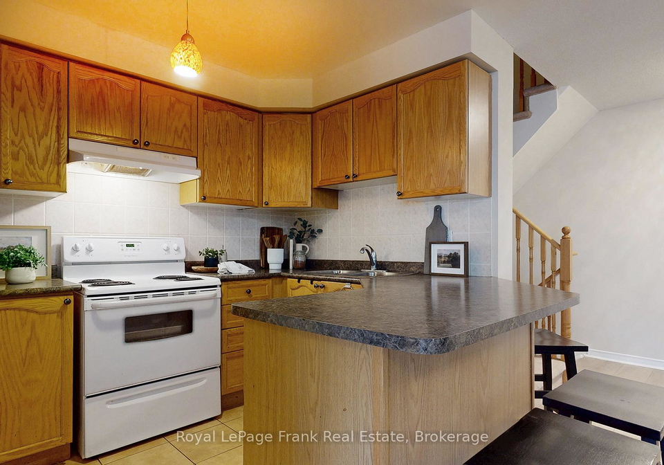 20-cullcastle-street-ajax-ontario-e13419480