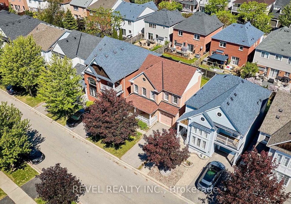 59-moynahan-crescent-ajax-ontario-e13419978