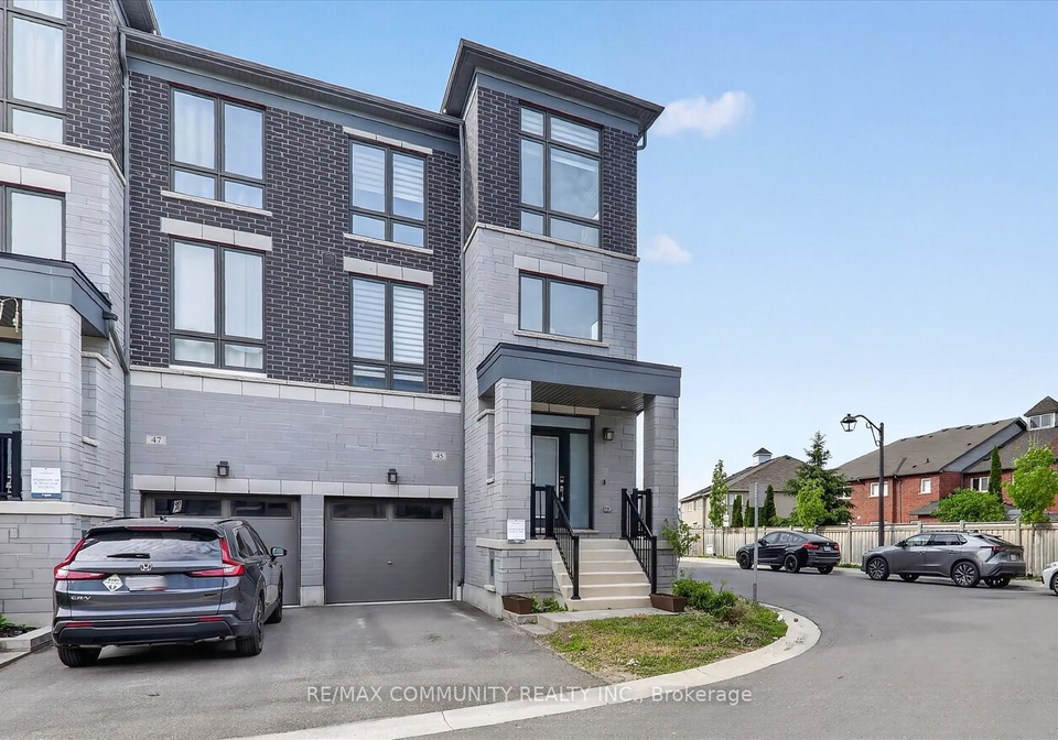 45-douet-lane-ajax-ontario-e13420274
