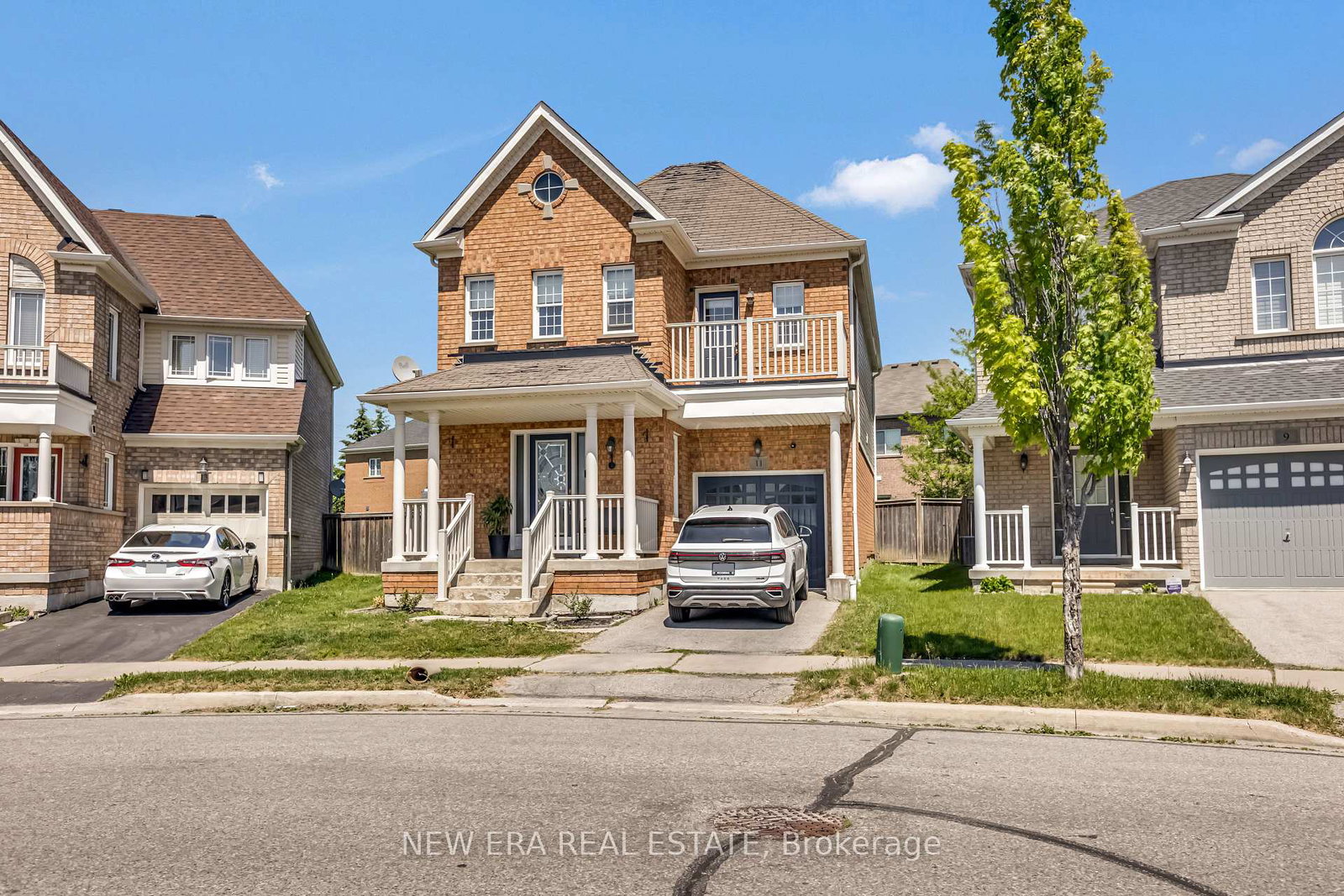 11-warnford-circle-ajax-ontario-e13420390