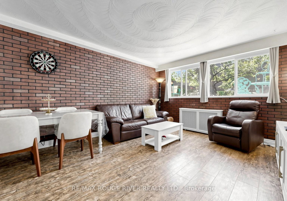 263-oak-park-avenue-east-york-ontario-e13420982