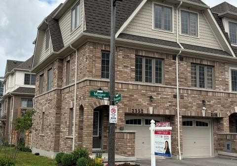 2552-mojave-path-oshawa-ontario-e13421094