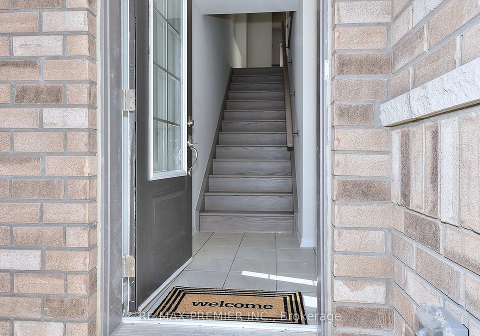 2552-mojave-path-oshawa-ontario-e13421094