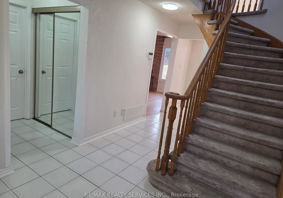 211-ponymeadow-terrace-scarborough-ontario-e13421270