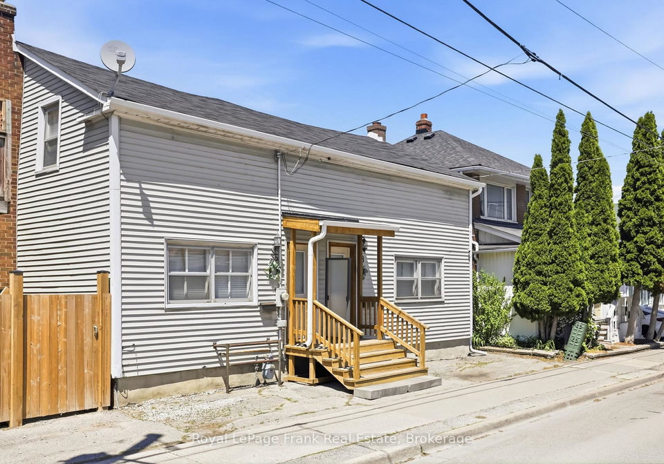 36-38-bruce-street-oshawa-ontario-e13422554