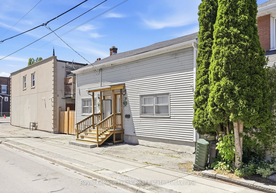 36-38-bruce-street-oshawa-ontario-e13422554
