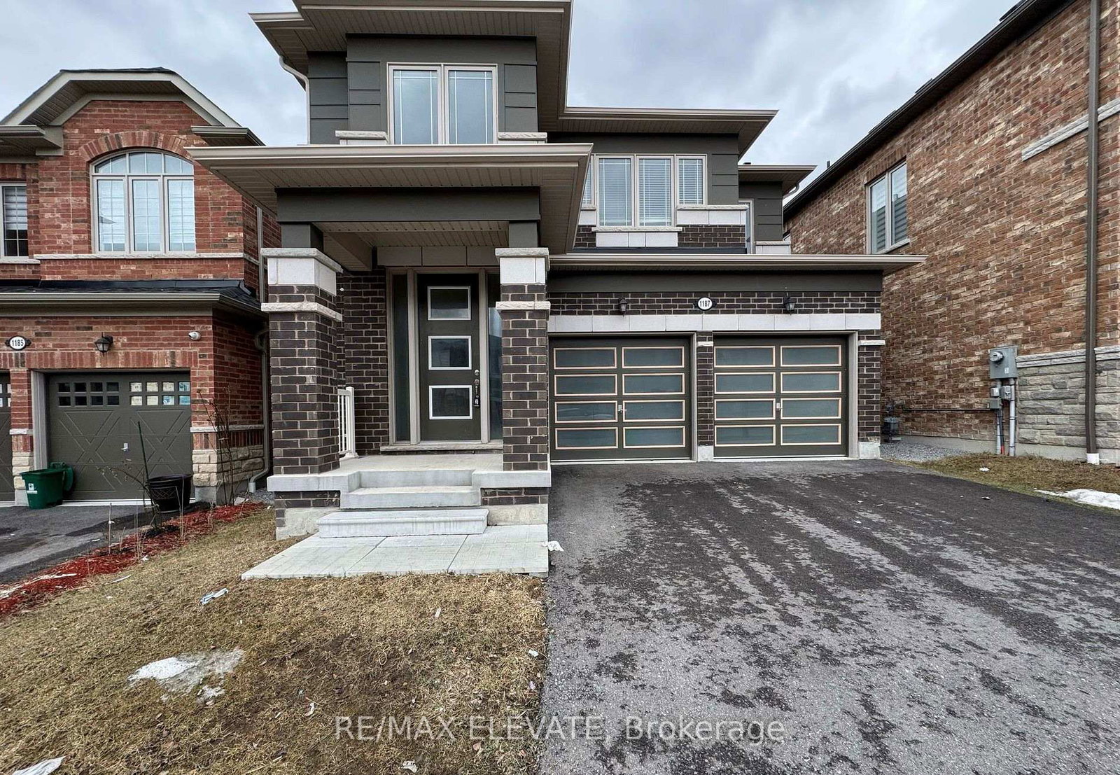 1187-enchanted-crescent-pickering-ontario-e13422660