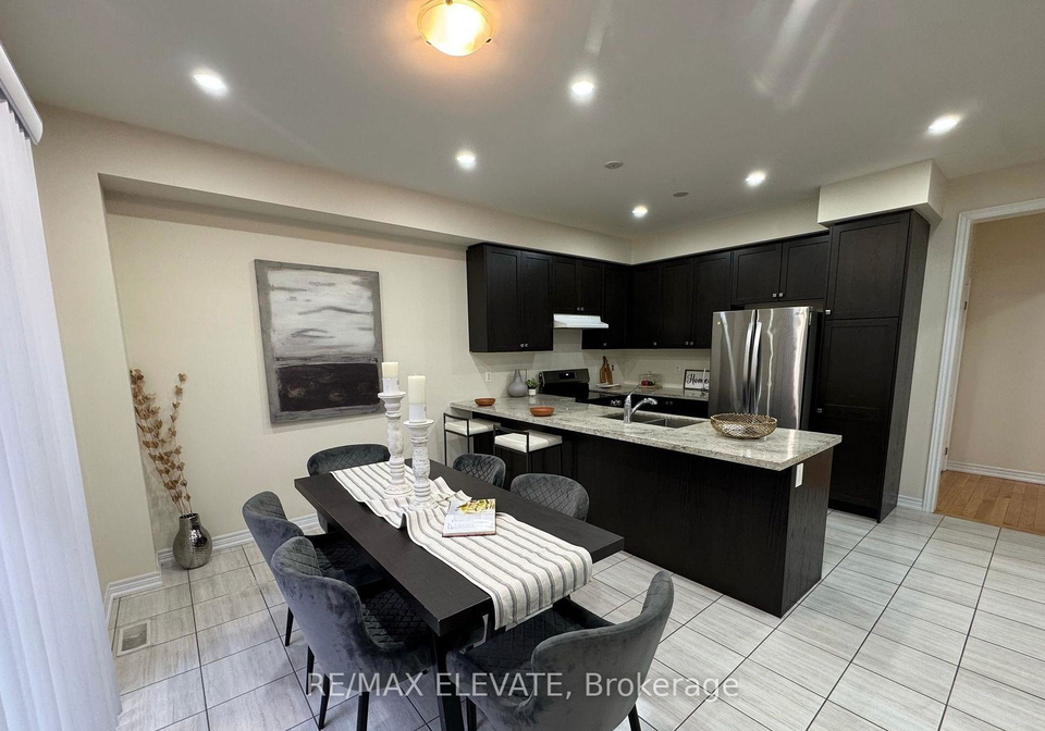 1187-enchanted-crescent-pickering-ontario-e13422660