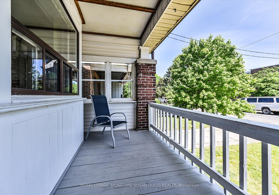90-glebeholme-boulevard-east-york-ontario-e13422750