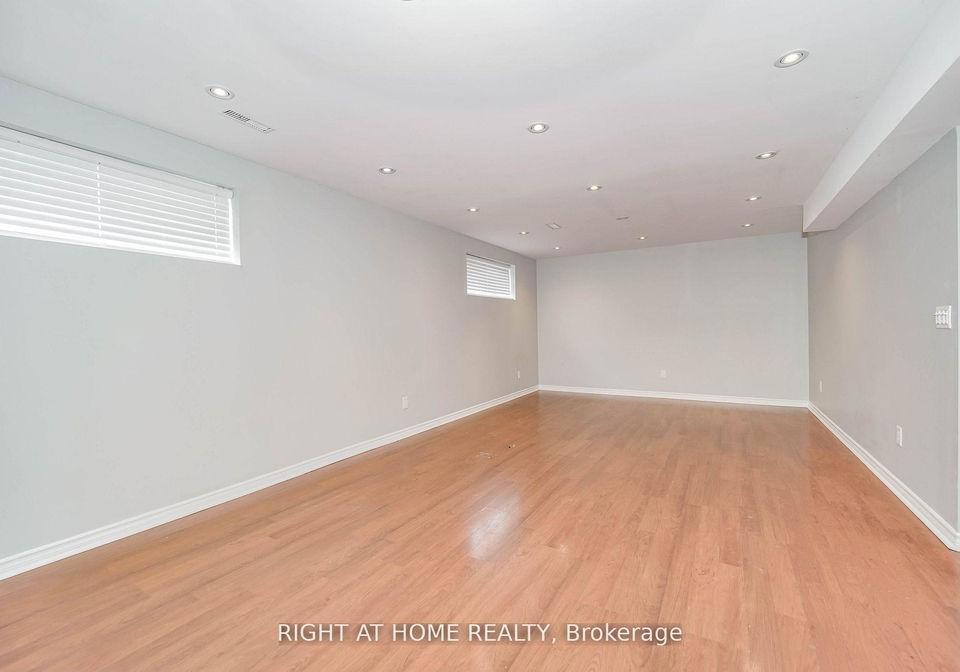 2-iangrove-terrace-scarborough-ontario-e13422792