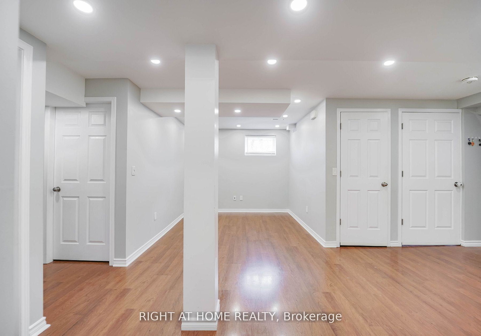 2-iangrove-terrace-scarborough-ontario-e13422792