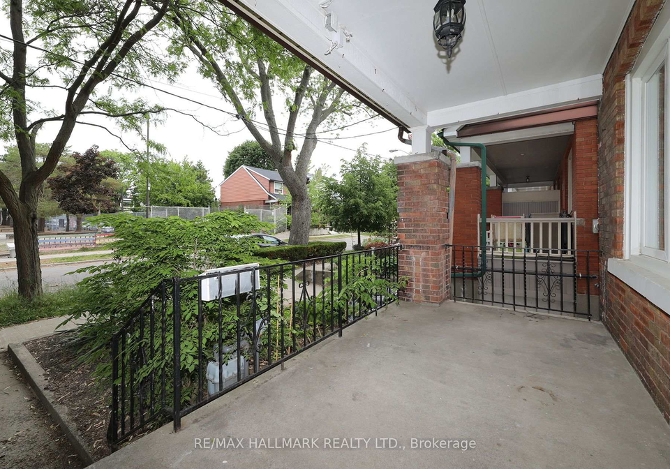 259-wolverleigh-boulevard-east-york-ontario-e13425494