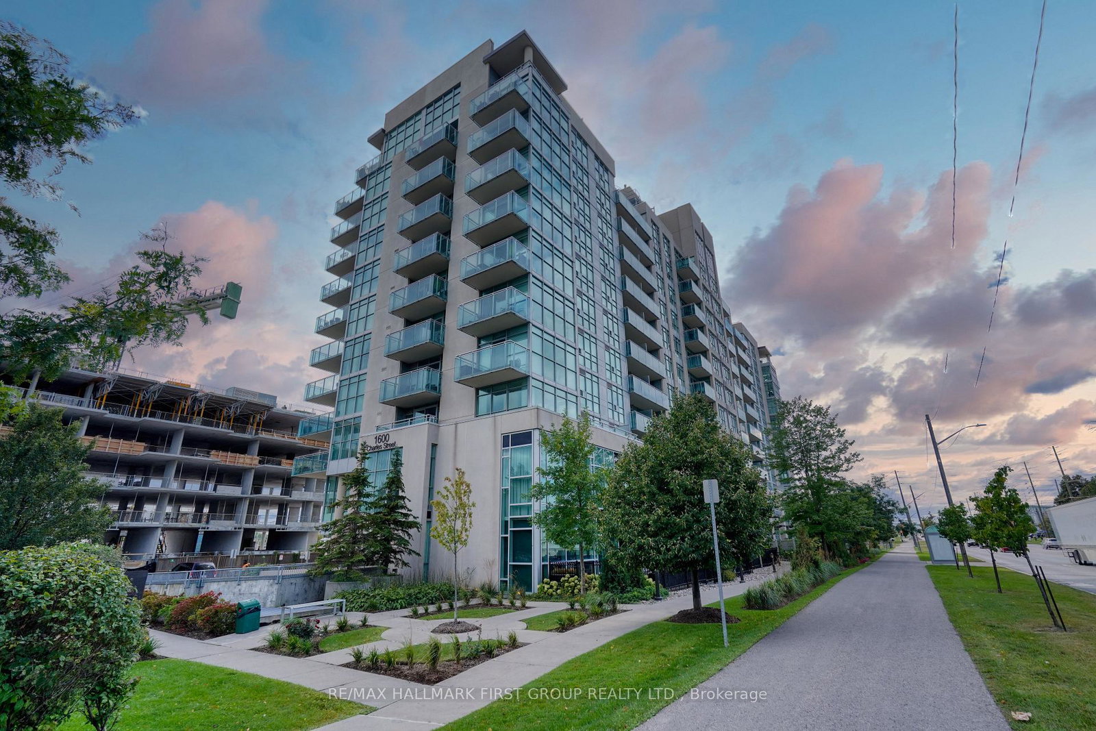 1600-charles-street-whitby-ontario-e13425700