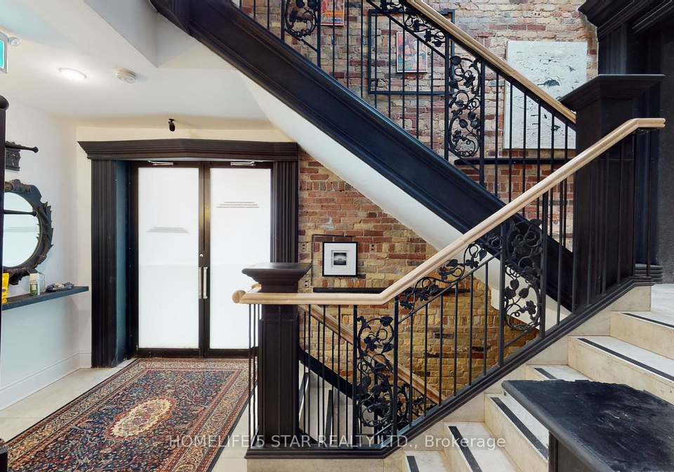 1152-gerrard-street-e-toronto-ontario-e13426852