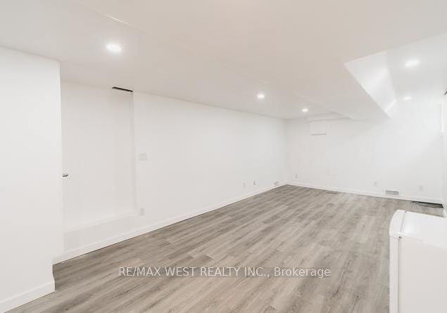 975-broadview-avenue-east-york-ontario-e13426856