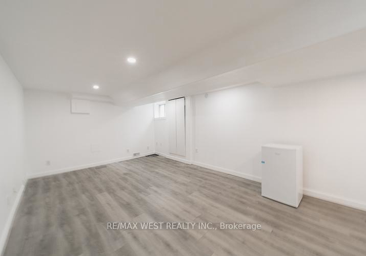 975-broadview-avenue-east-york-ontario-e13426856
