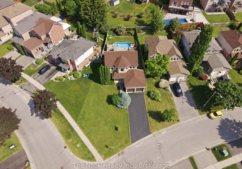 2-ireland-street-clarington-ontario-e13428206