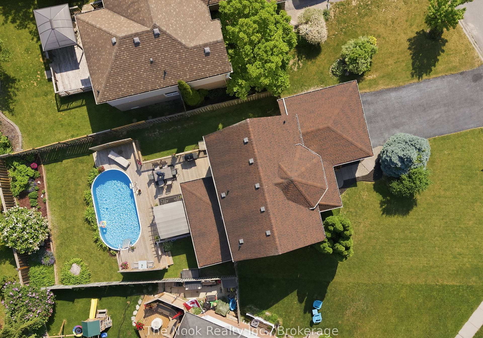 2-ireland-street-clarington-ontario-e13428206