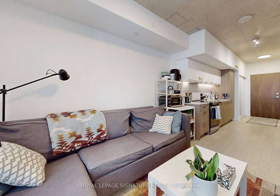 45-baseball-place-toronto-ontario-e13428478