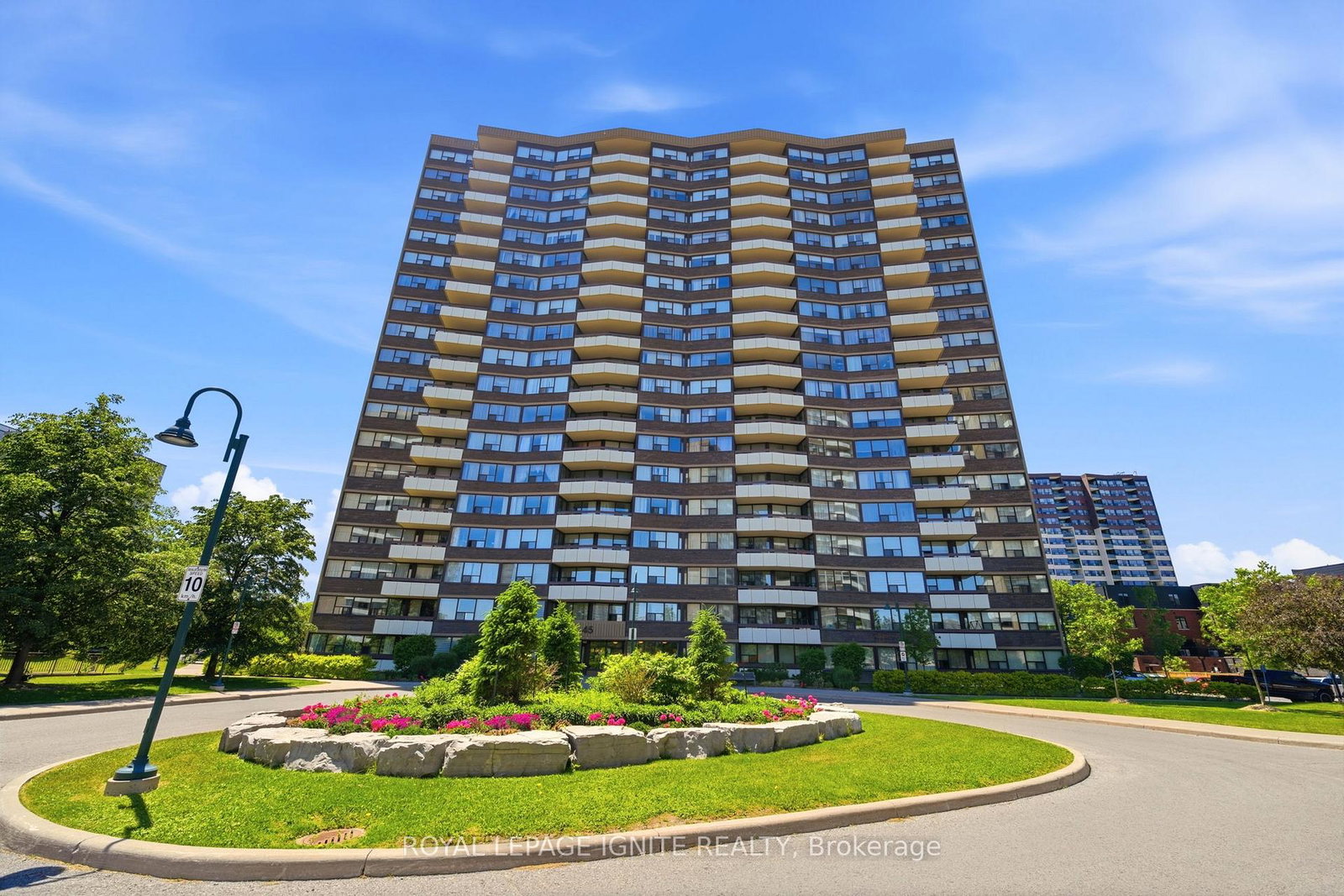 45-huntingdale-boulevard-scarborough-ontario-e13428910