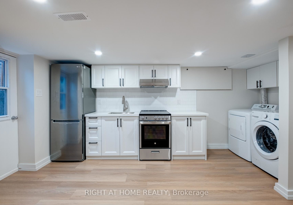 3-muriel-avenue-east-york-ontario-e13429206