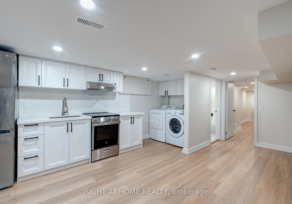 3-muriel-avenue-east-york-ontario-e13429206