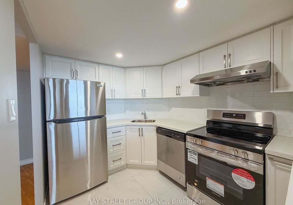150-alton-towers-circle-scarborough-ontario-e13429334