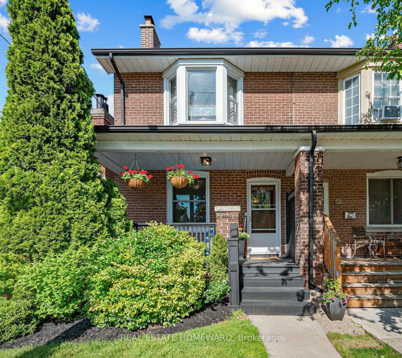 309-chisholm-avenue-east-york-ontario-e13429612