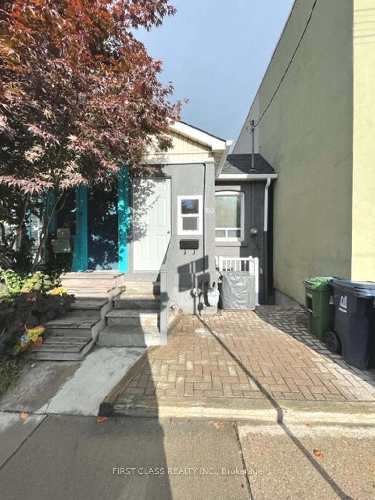 133-coxwell-avenue-e-toronto-ontario-e13429638