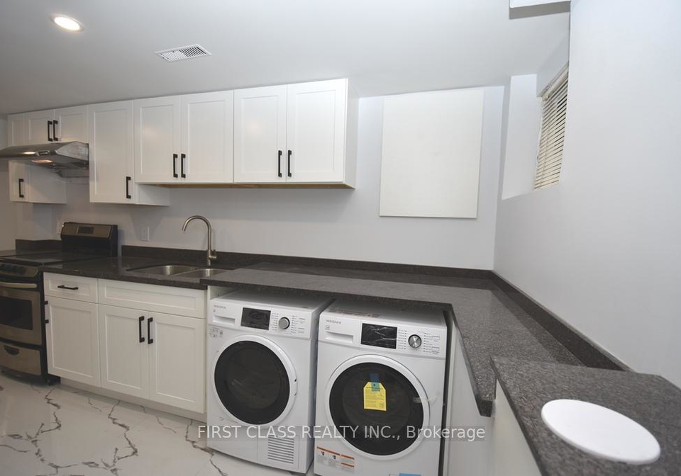133-coxwell-avenue-e-toronto-ontario-e13429638