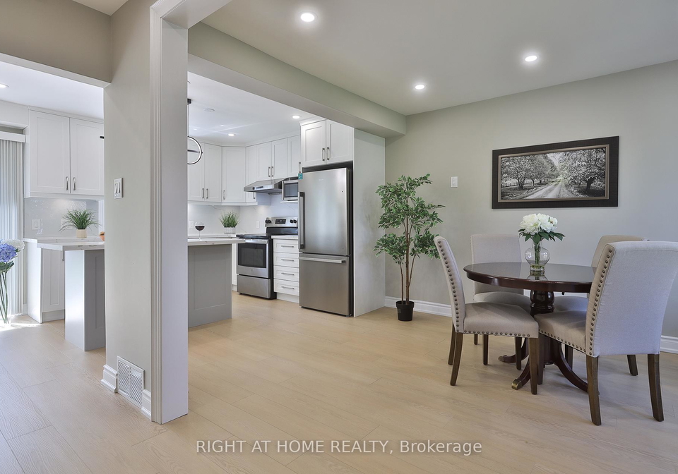 60-aragon-avenue-scarborough-ontario-e13429666