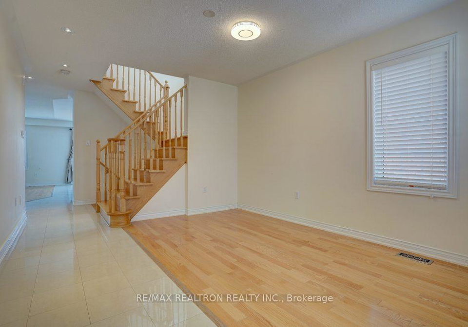 21-shapland-crescent-ajax-ontario-e13429934