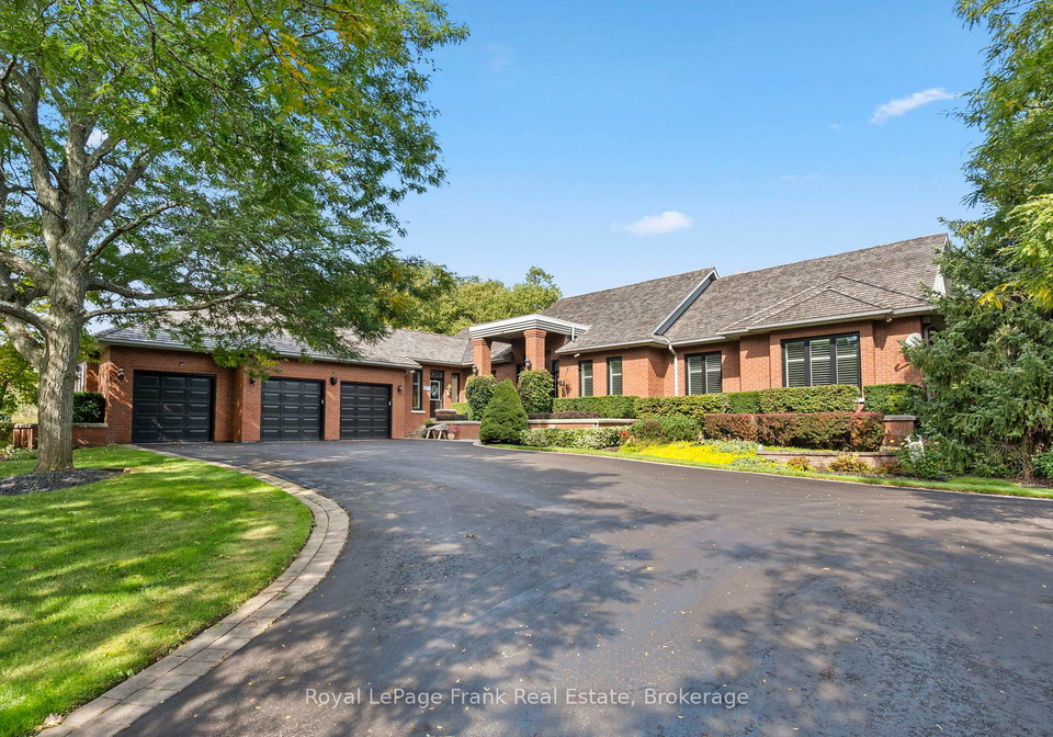 8-buggey-lane-ajax-ontario-e13430068