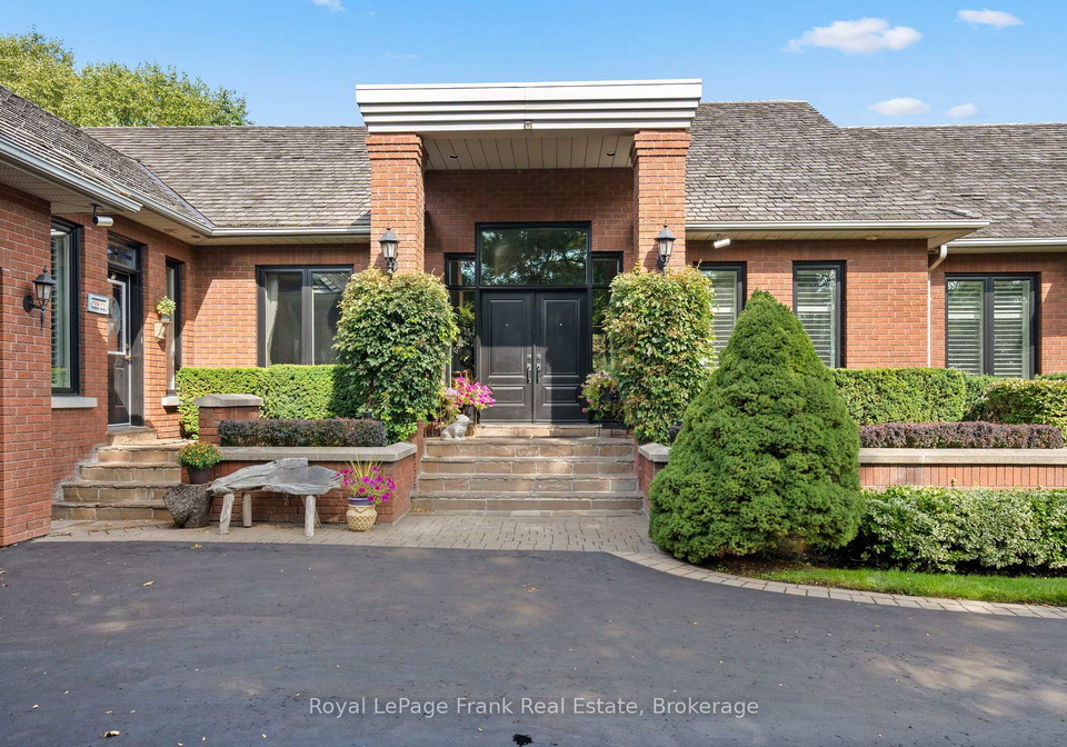 8-buggey-lane-ajax-ontario-e13430068