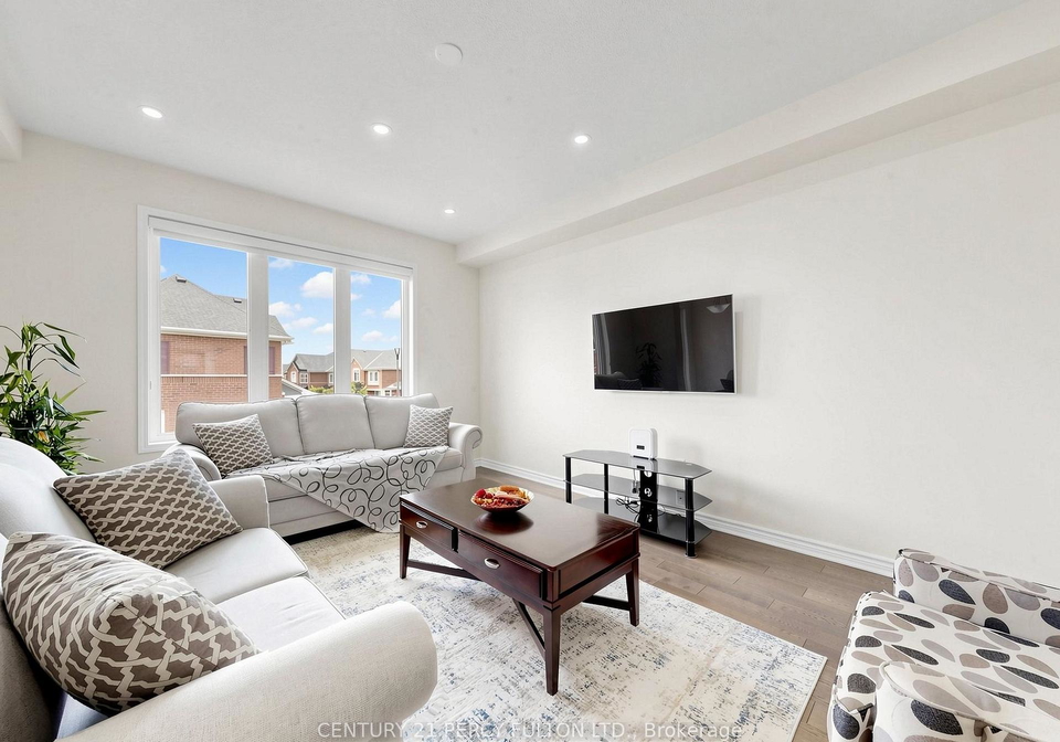 2715-sapphire-drive-pickering-ontario-e13430488