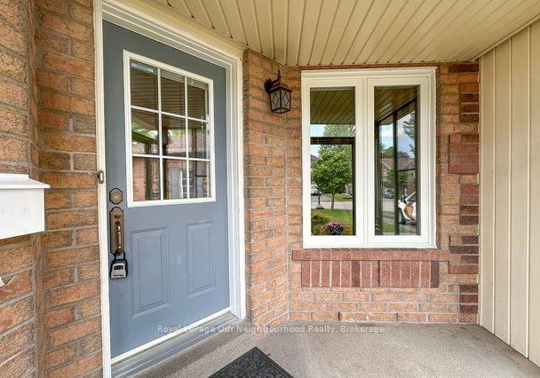 18-threadgold-court-whitby-ontario-e13430496