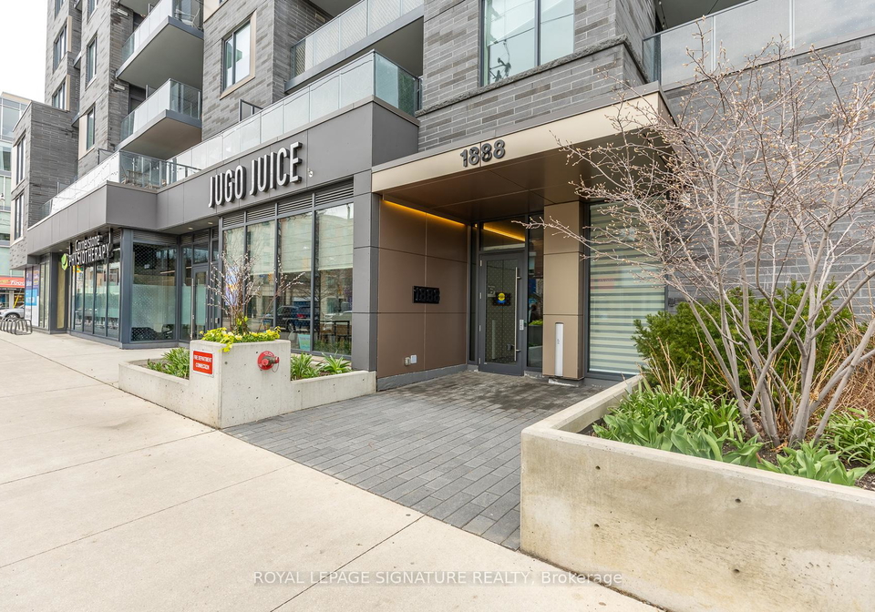 1888-queen-street-e-toronto-ontario-e13430666