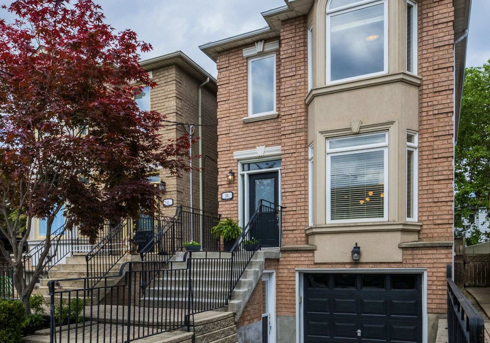 51-stanhope-avenue-east-york-ontario-e13431072