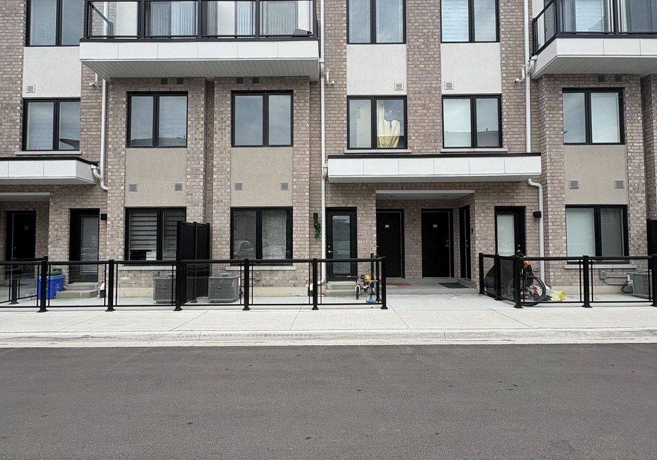 1695-dersan-street-pickering-ontario-e13431124