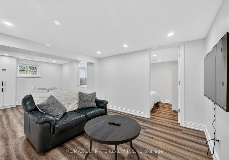 818-krosno-boulevard-pickering-ontario-e13432002
