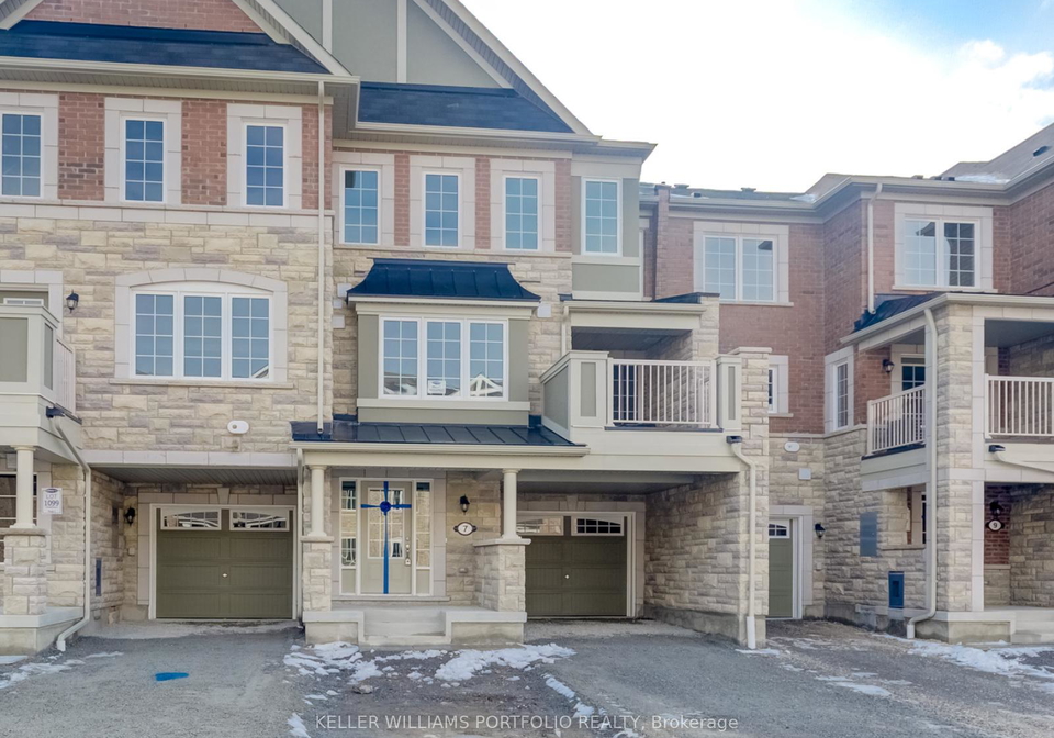 7-bluegill-crescent-whitby-ontario-e13432204