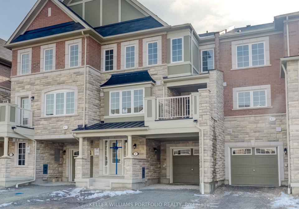 7-bluegill-crescent-whitby-ontario-e13432204