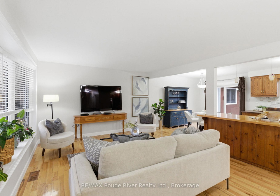 98-applewood-crescent-whitby-ontario-e13432378