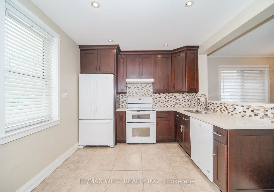 31-woodmount-avenue-east-york-ontario-e13432534
